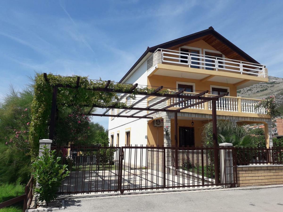 Apartmani Sara Trebinje Exterior foto